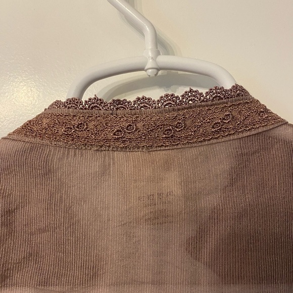 Vintage Sheer Beautiful Embroidery Women’s Size Medium Blouse - Picture 8 of 9